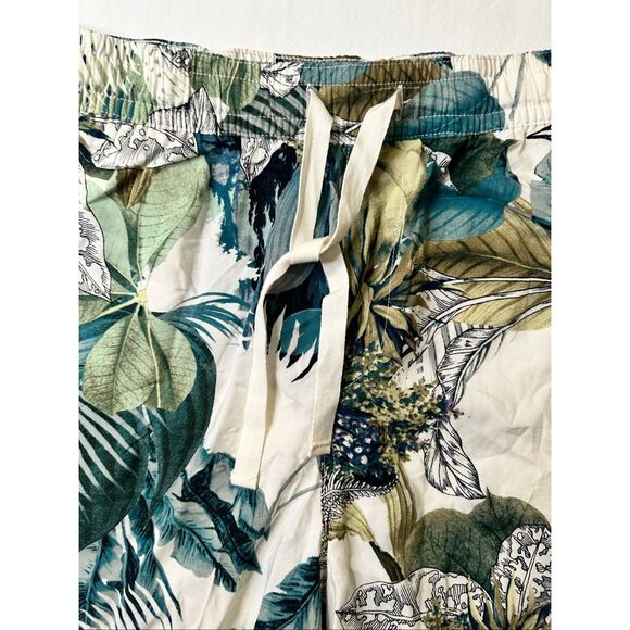 Guess Summer Leaves Challis Men’s Shorts, size Large, NWT - Picture 2 of 10